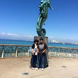 Meet your Posher, Adelaida